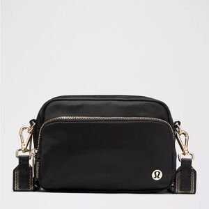 Everywhere Crossbody Bag 2L L Monogram Metallic - Black and Gold
